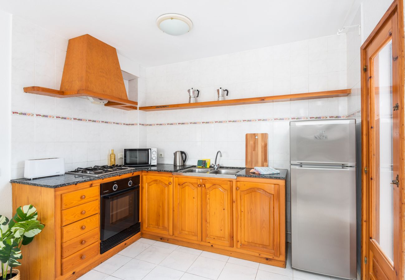 Ferienwohnung in Cala Blanca - Apartamento Palmeras 6