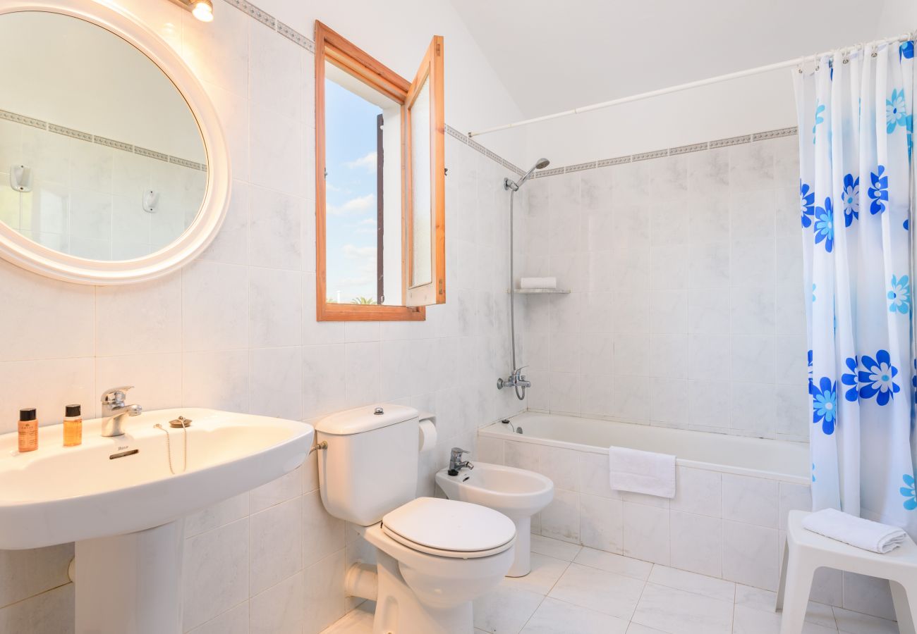 Ferienwohnung in Cala Blanca - Apartamento Palmeras 5