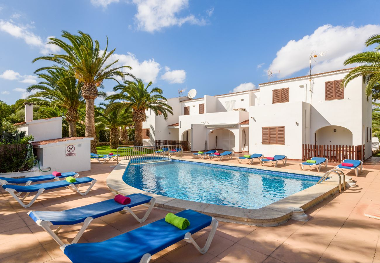 Ferienwohnung in Cala Blanca - Apartamento Palmeras 5