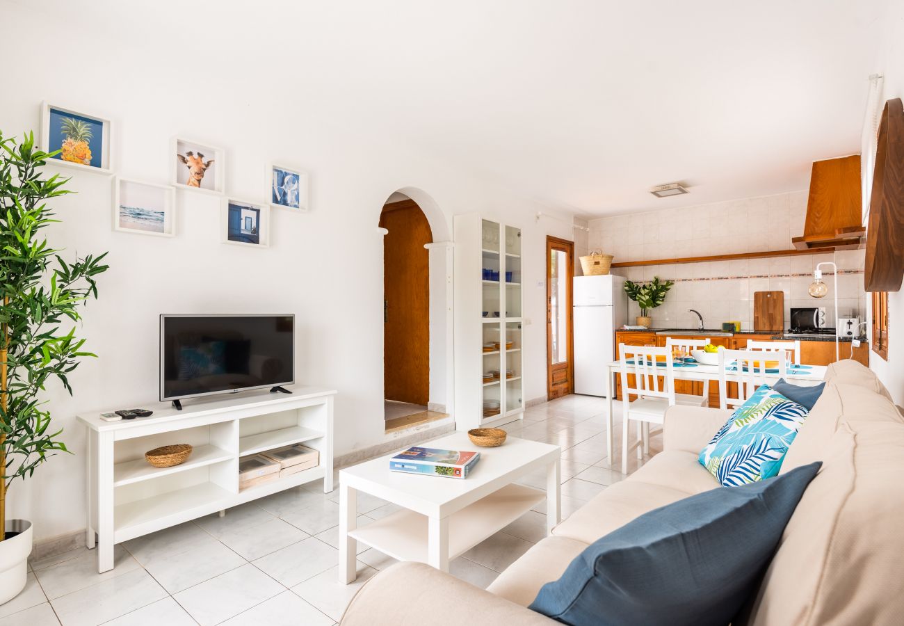 Ferienwohnung in Cala Blanca - Apartamento Palmeras 5