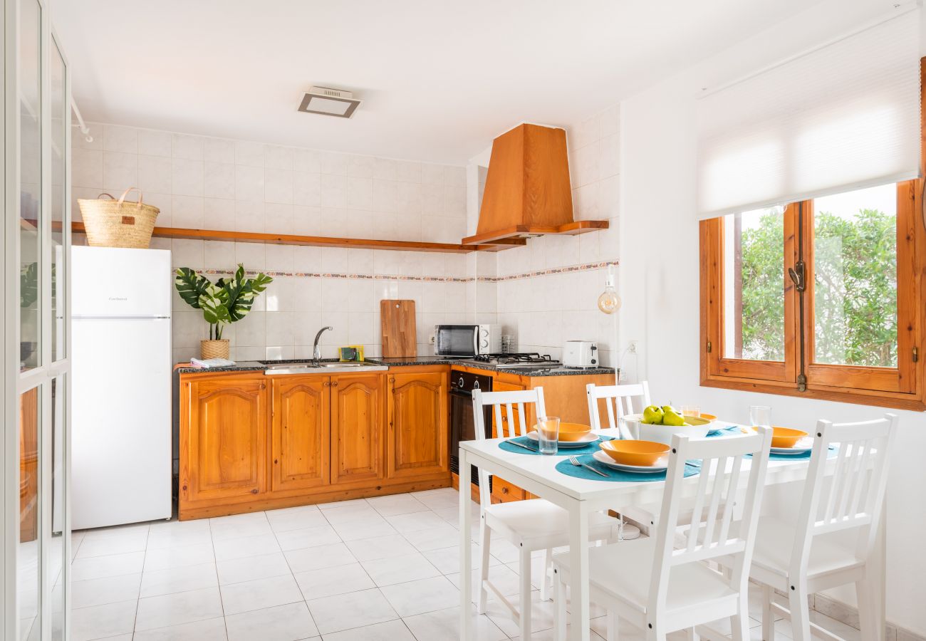 Ferienwohnung in Cala Blanca - Apartamento Palmeras 5