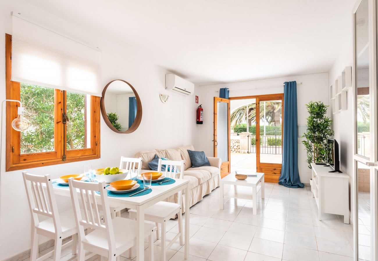 Ferienwohnung in Cala Blanca - Apartamento Palmeras 5