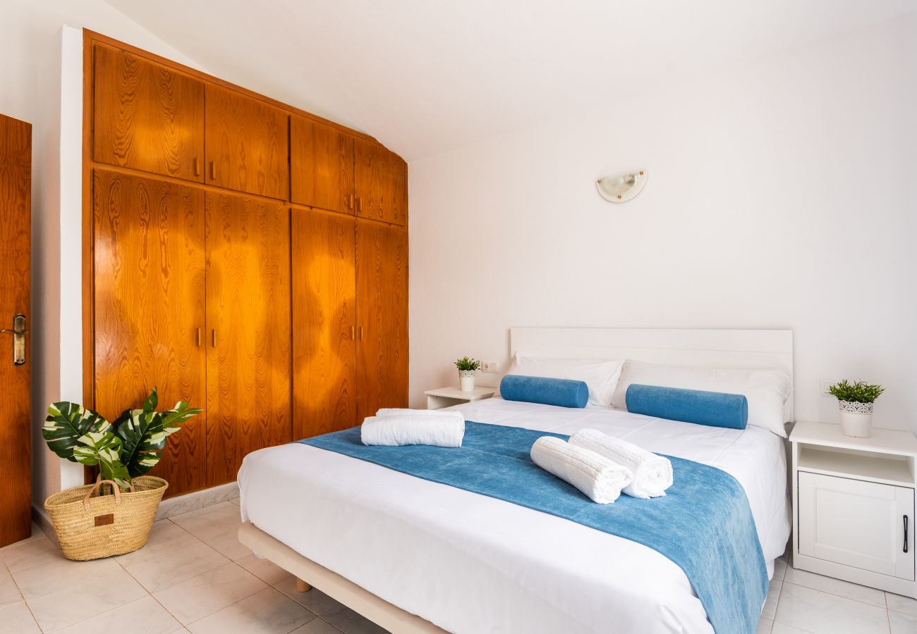 Ferienwohnung in Cala Blanca - Apartamento Palmeras 5