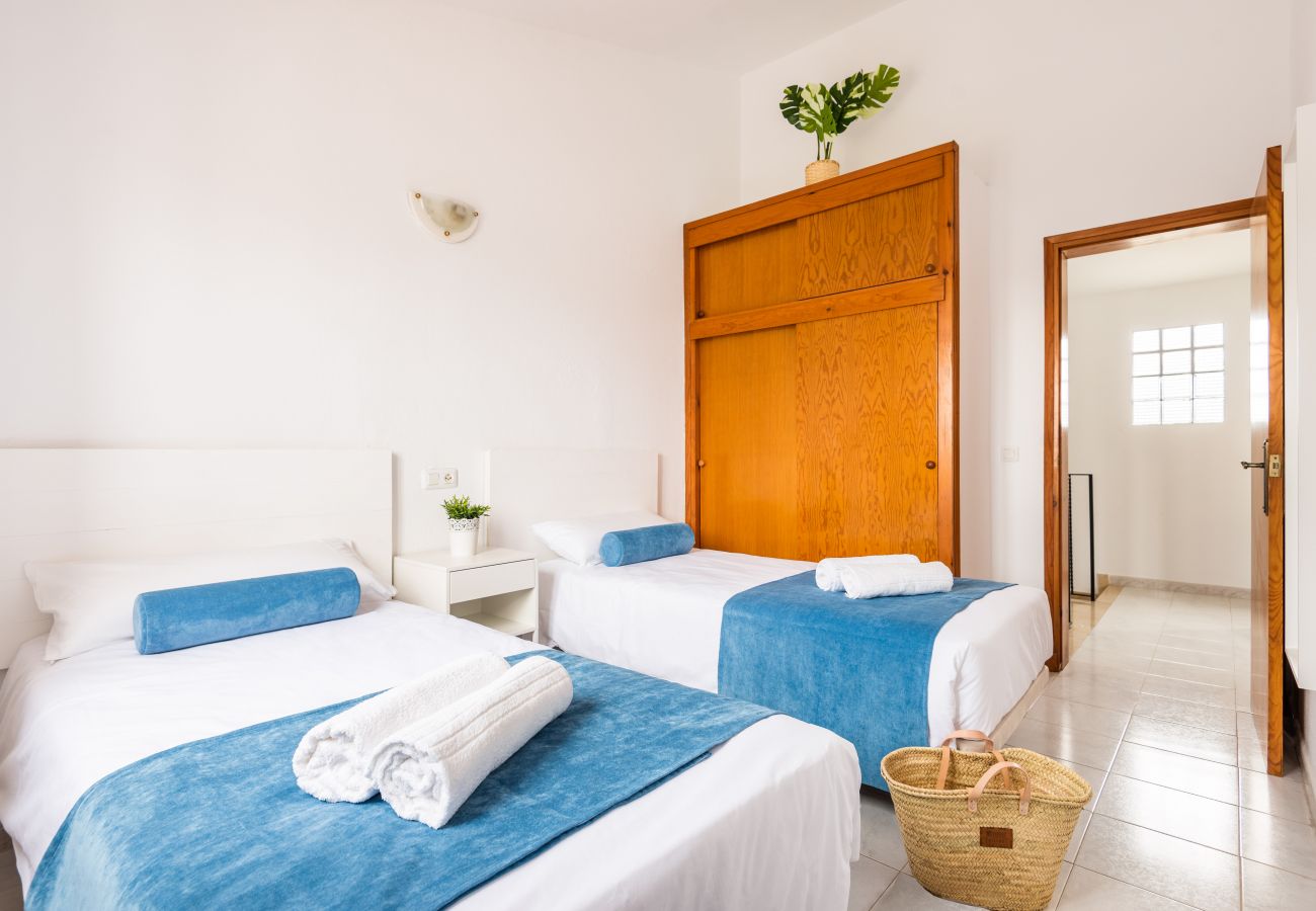 Ferienwohnung in Cala Blanca - Apartamento Palmeras 5