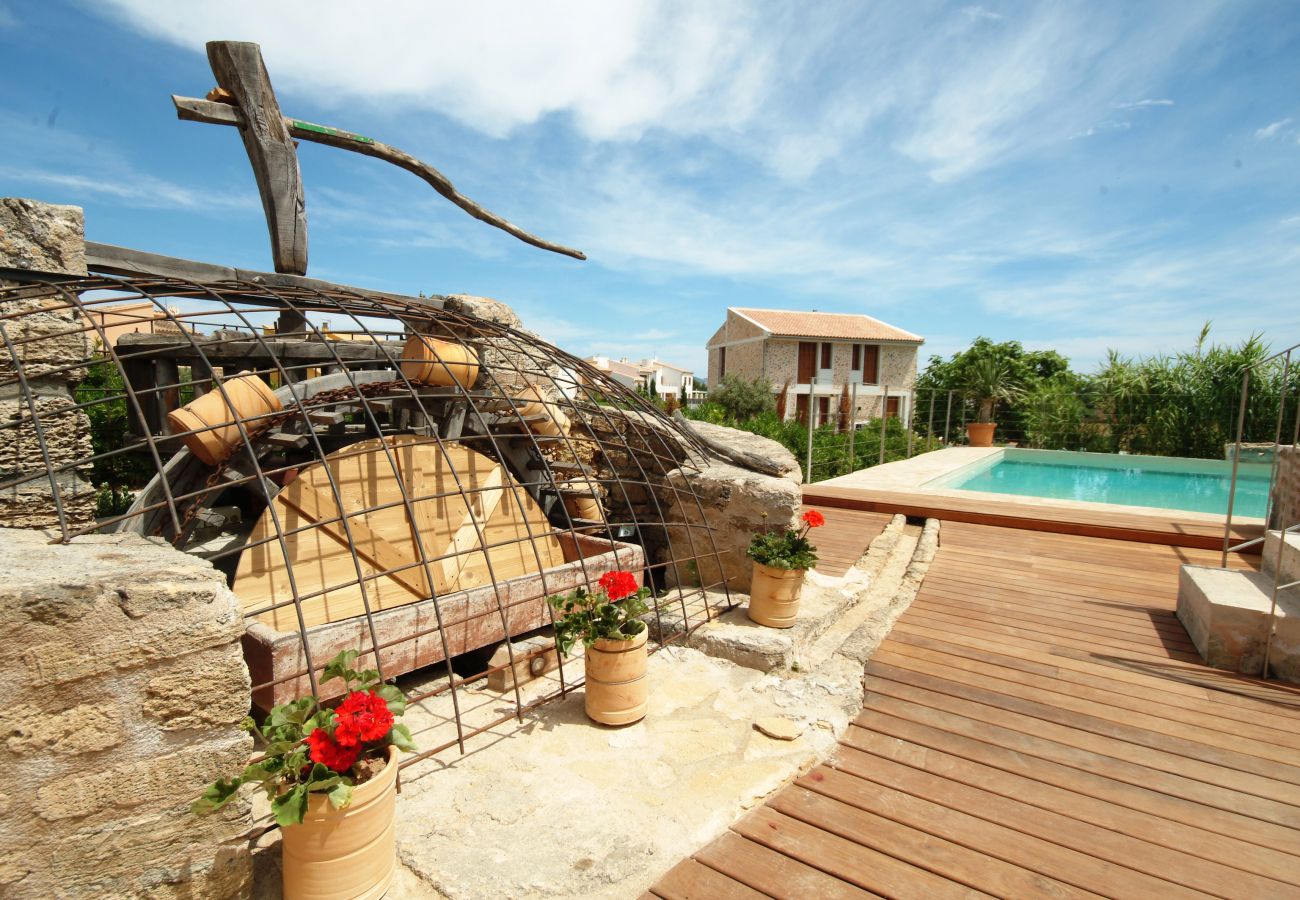Villa in Alcudia - V. Barcares Petit, villa for 6 with pool and close