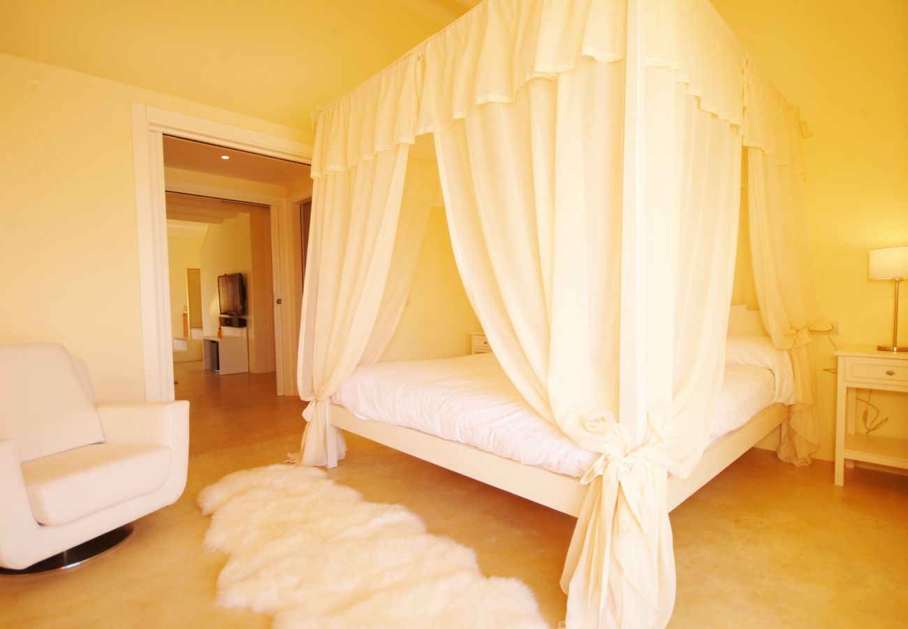 Villa in Alcudia - V. Barcares Petit, villa for 6 with pool and close