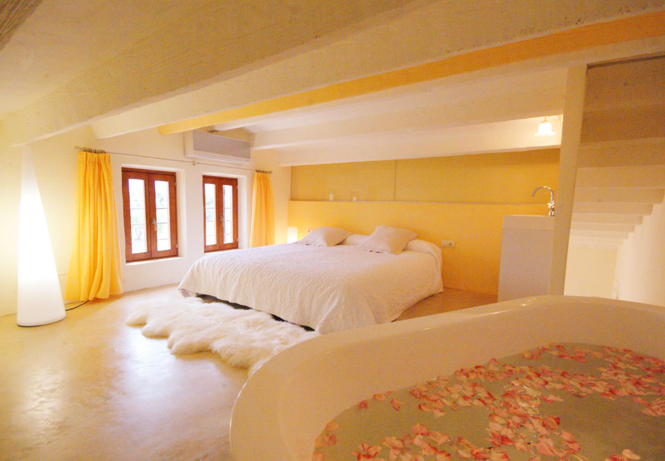Villa in Alcudia - V. Barcares Petit, villa for 6 with pool and close