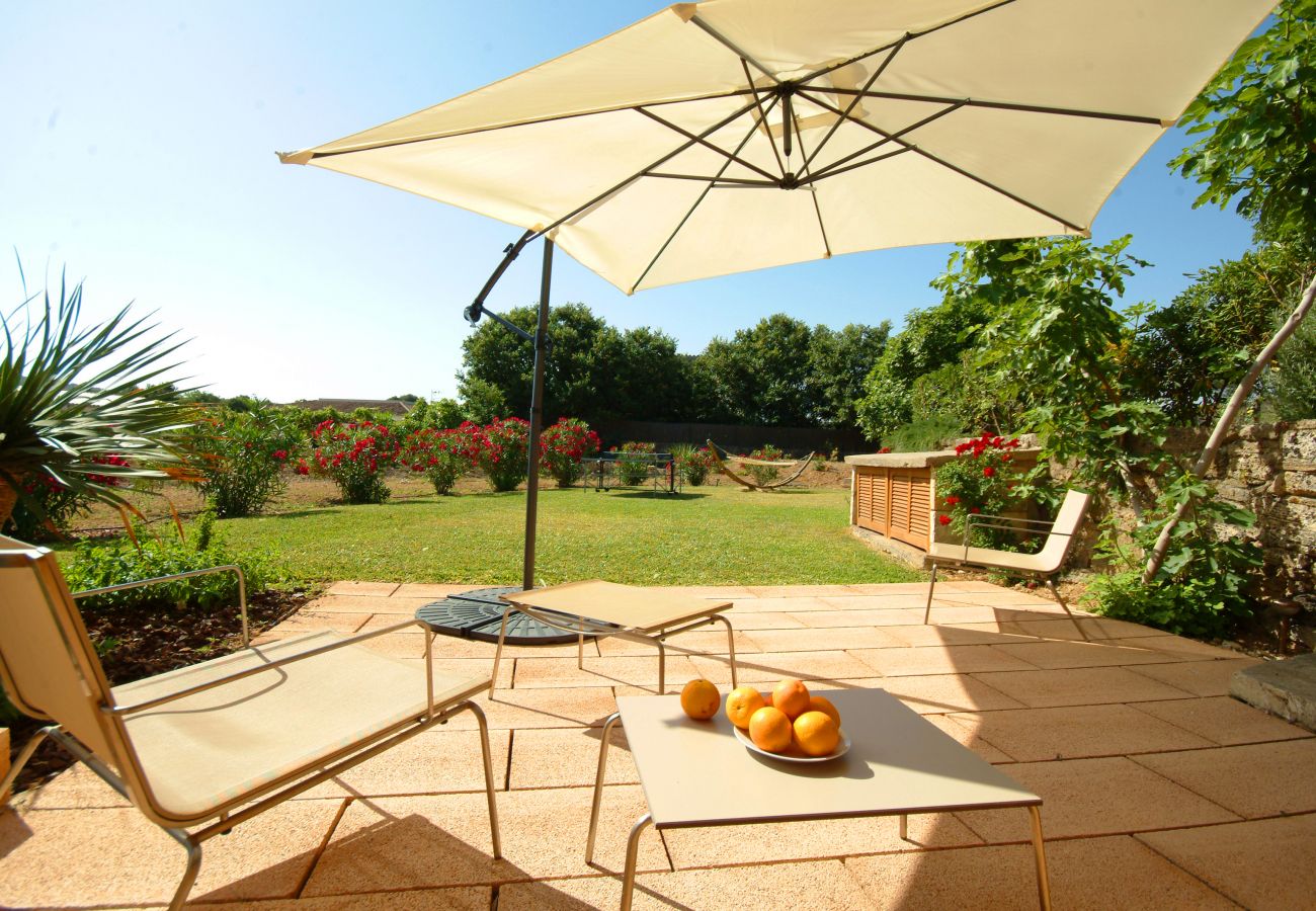Villa in Alcudia - V. Barcares Petit, villa for 6 with pool and close