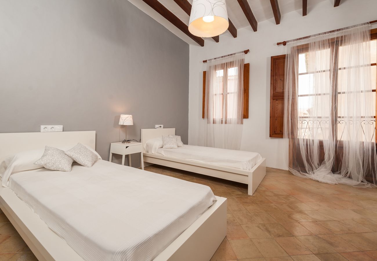 Ferienhaus in Alcudia - C. Ca Na Blanca in Alcudia with pool