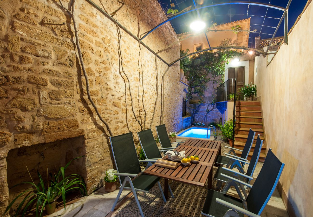 Ferienhaus in Alcudia - C. Ca Na Blanca in Alcudia with pool