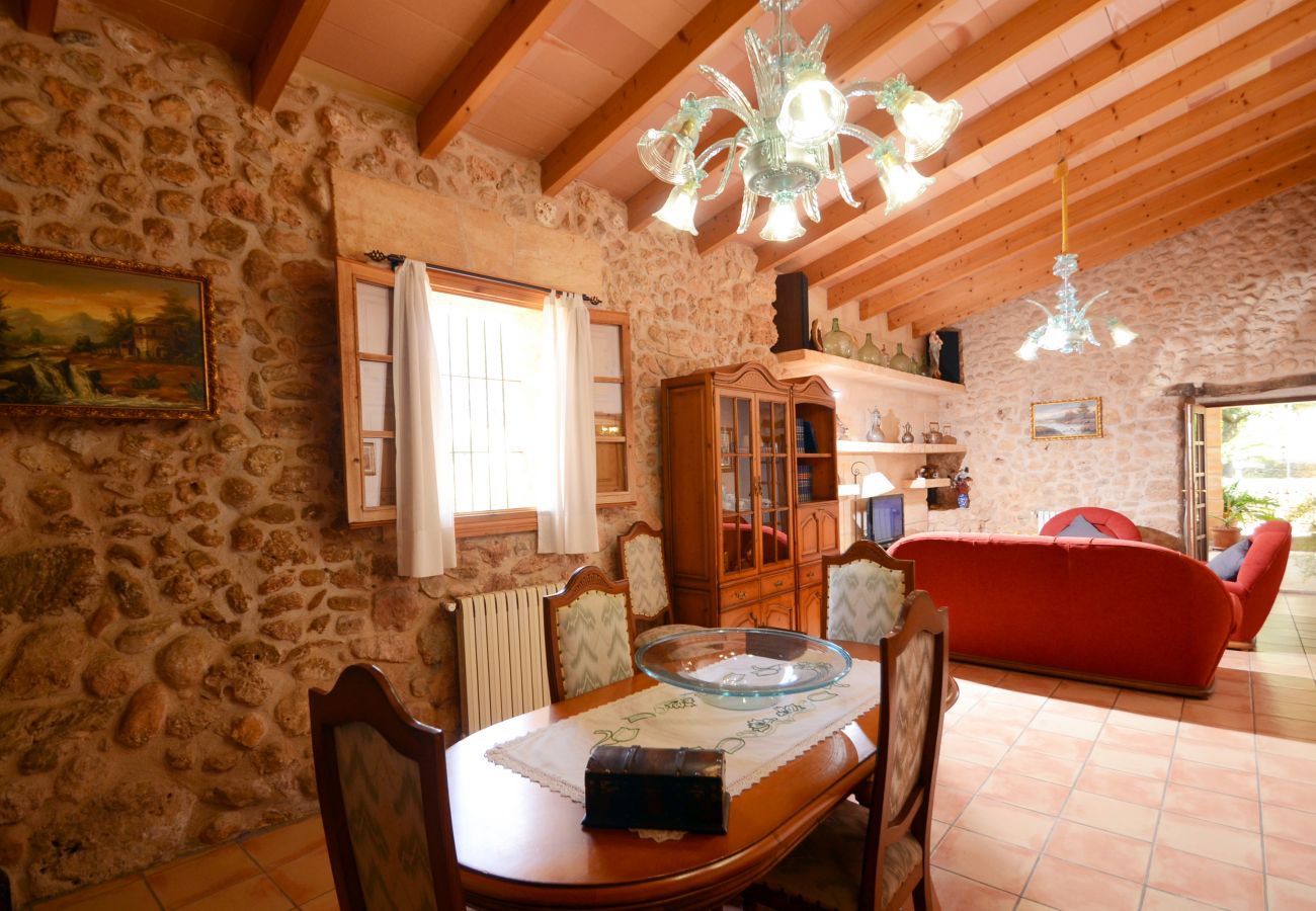 Villa in Inca - V. Can Rovey, pool and gardens in Inca