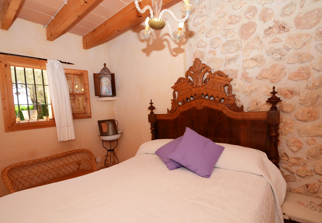 Villa in Inca - V. Can Rovey, pool and gardens in Inca