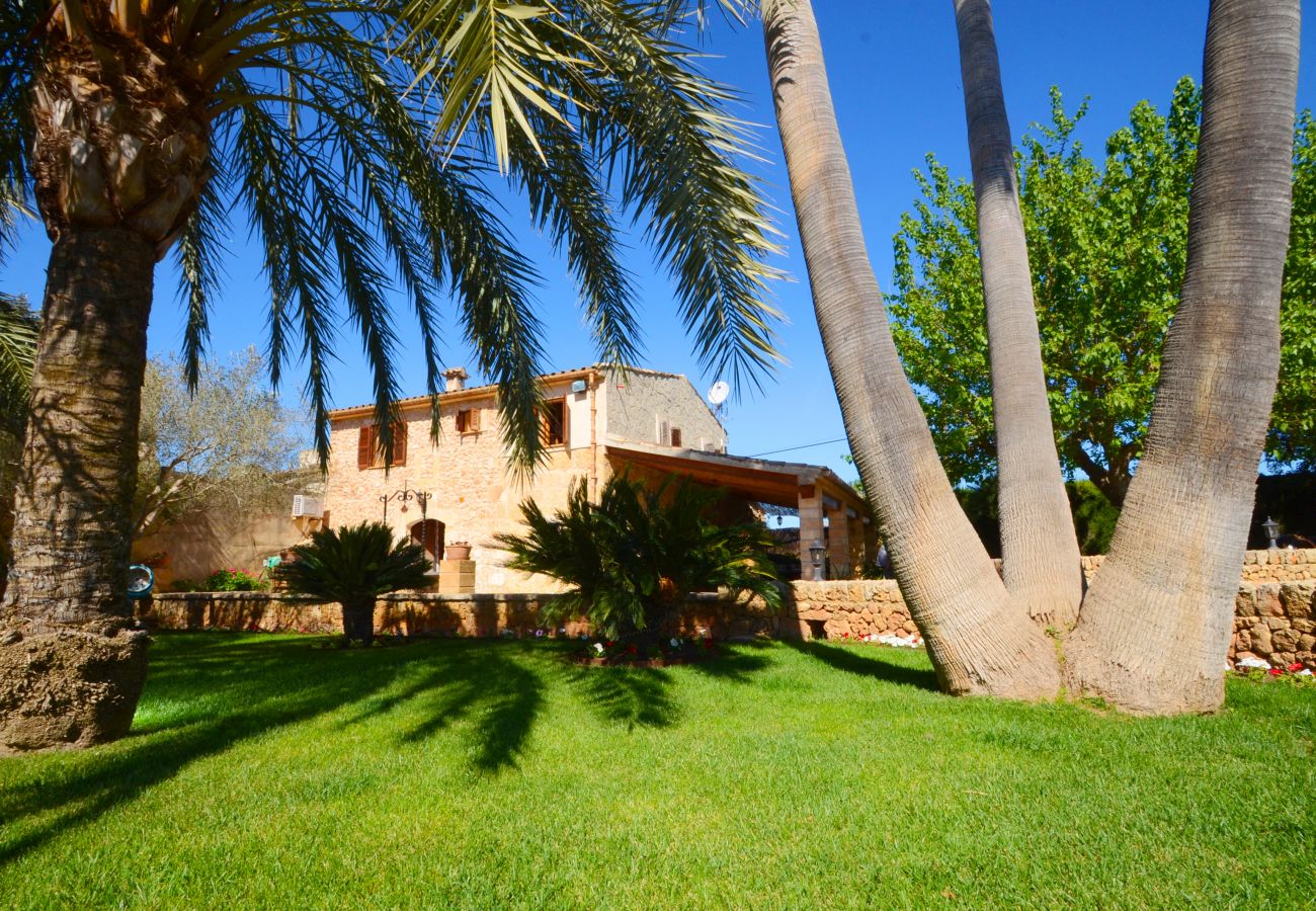 Villa in Inca - V. Can Rovey, pool and gardens in Inca