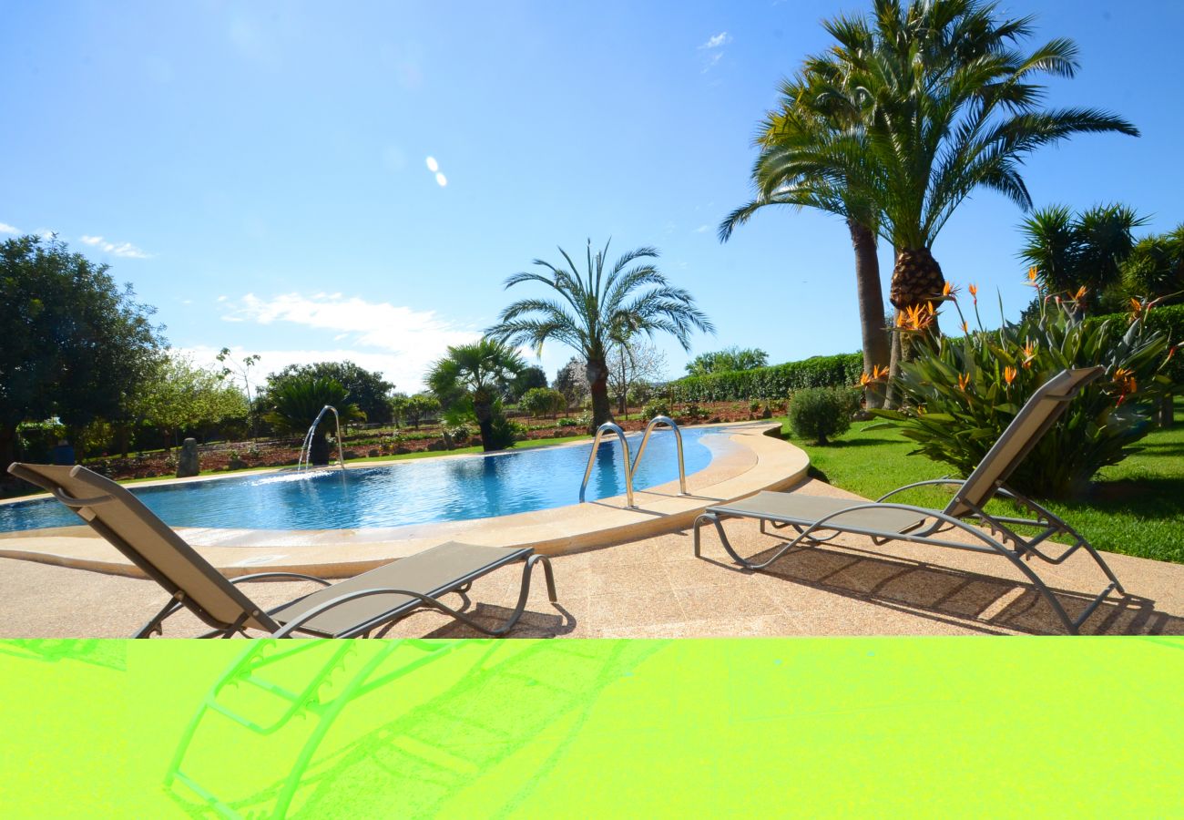 Villa in Inca - V. Can Rovey, pool and gardens in Inca