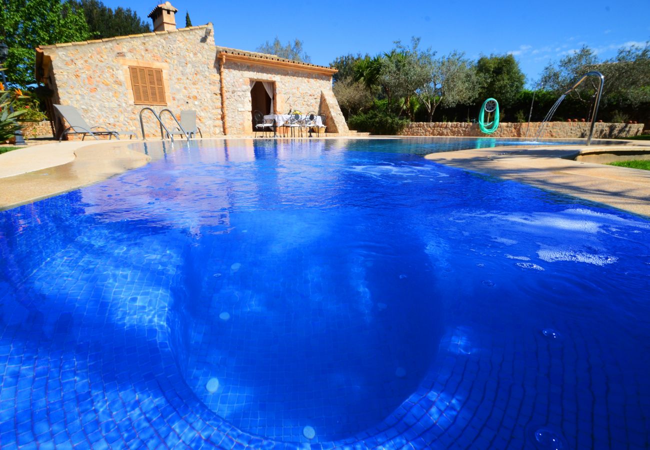 Villa in Inca - V. Can Rovey, pool and gardens in Inca
