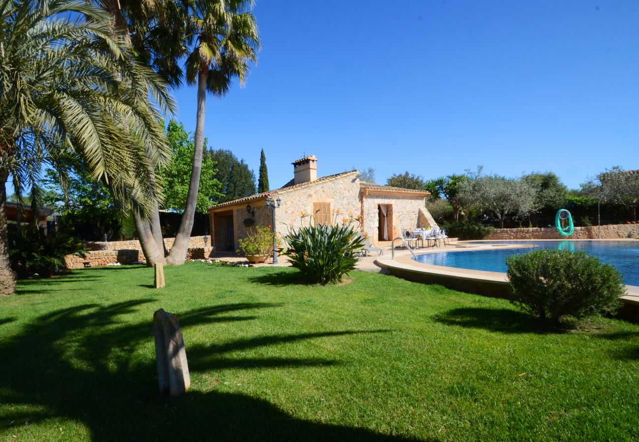 Villa in Inca - V. Can Rovey, pool and gardens in Inca