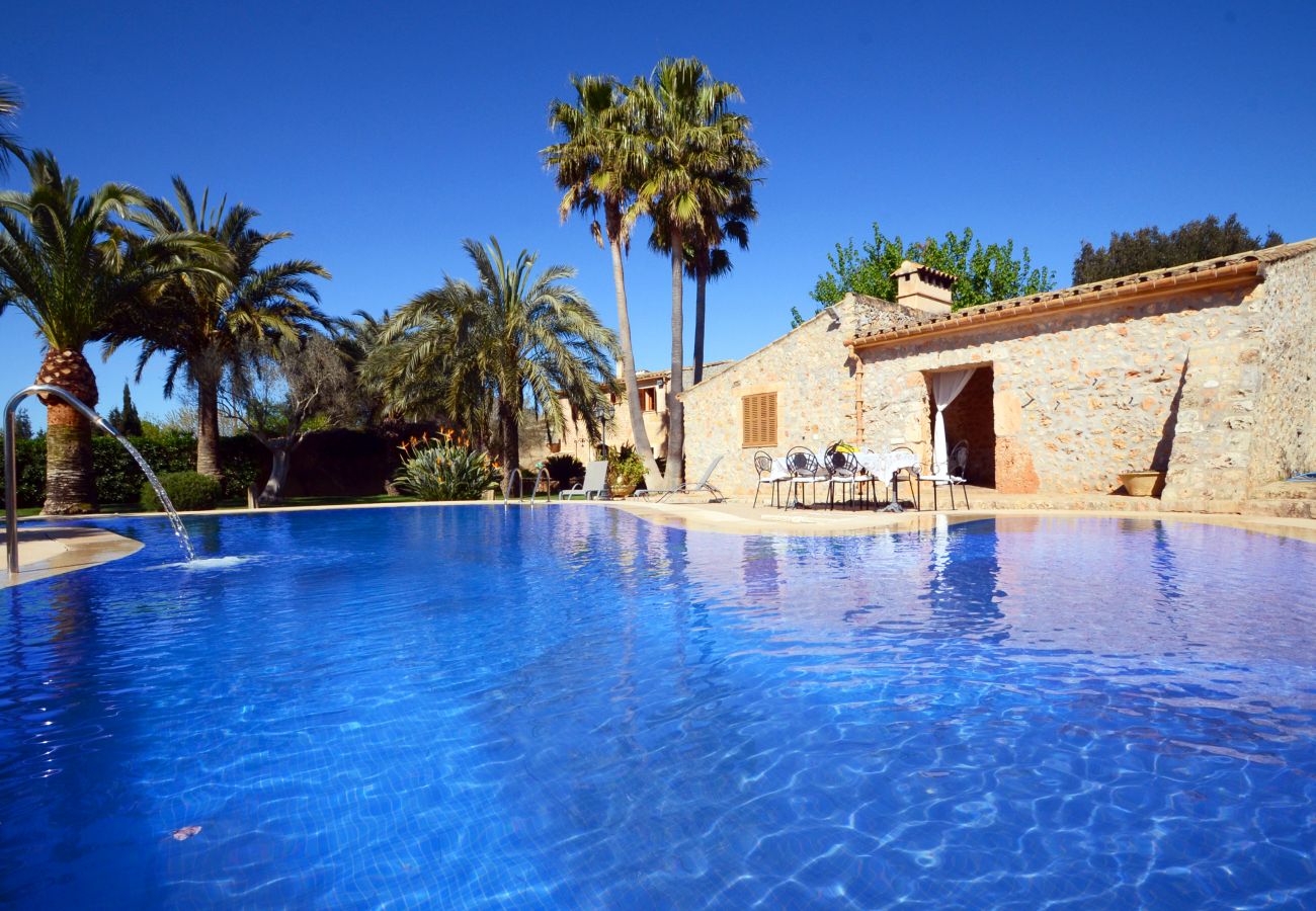 Villa in Inca - V. Can Rovey, pool and gardens in Inca