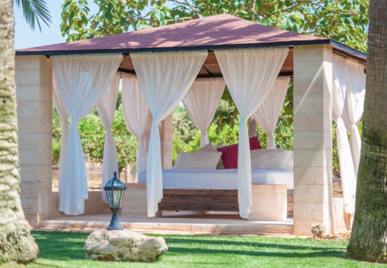 Villa in Inca - V. Can Rovey, pool and gardens in Inca
