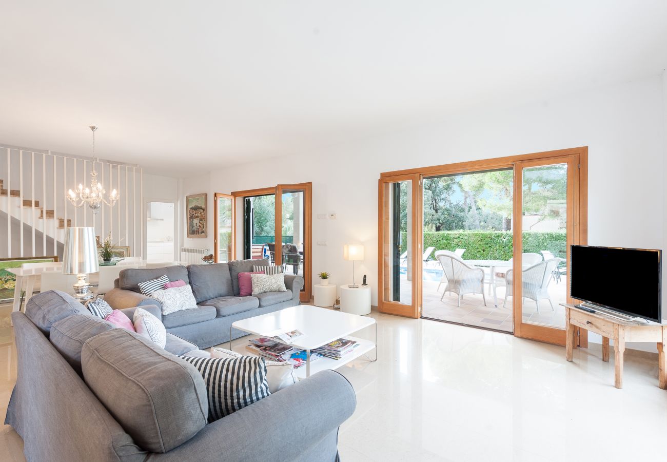 Villa in Alcudia - V. Es Bell Lloc