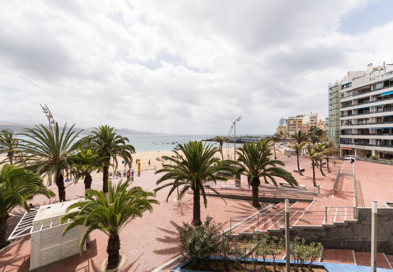 Ferienhaus in Las Palmas de Gran Canaria - Great balcony over blue sea By CanariasGetaway