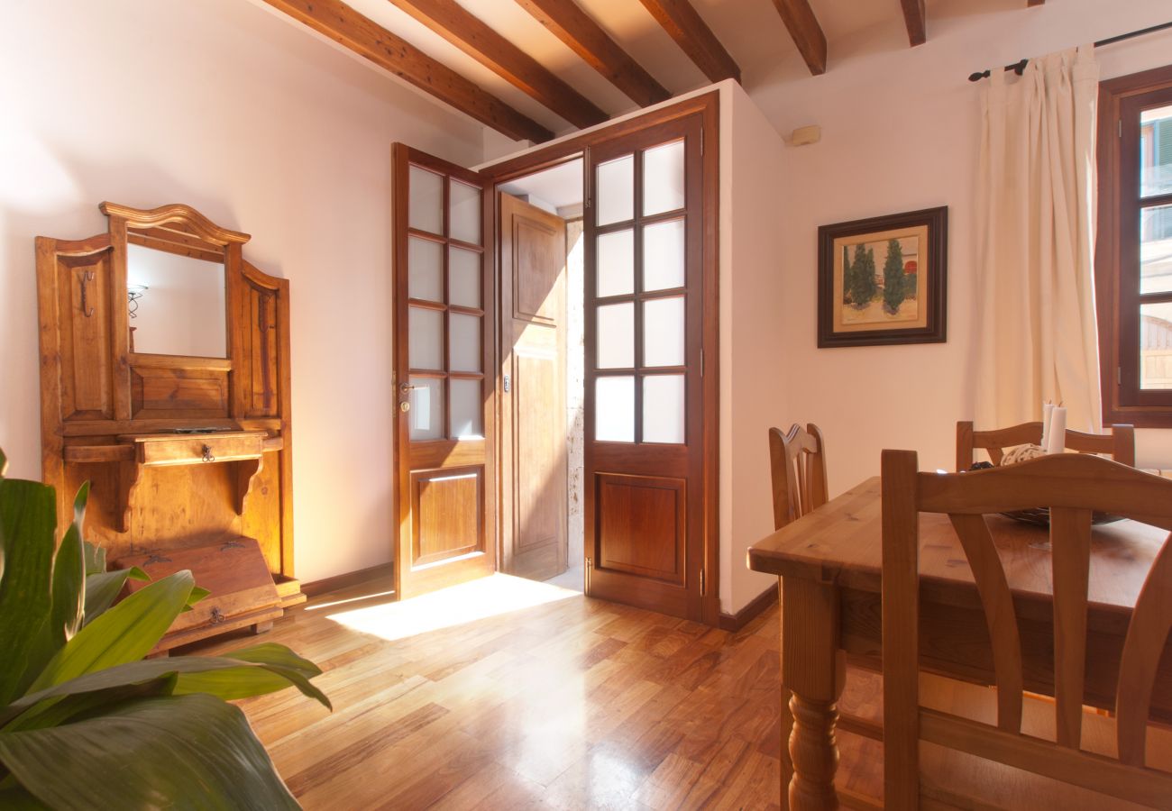 Ferienhaus in Alcudia - C. Es Convent, house in Alcudia with WiFi
