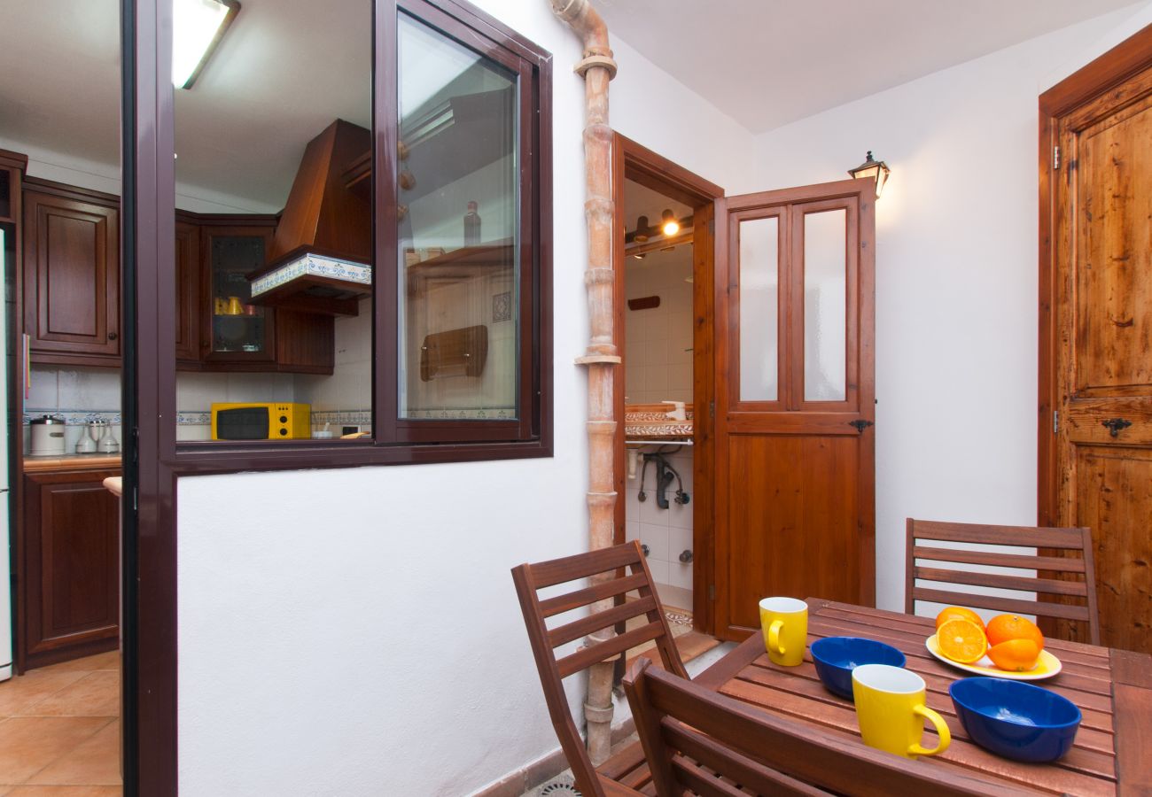 Ferienhaus in Alcudia - C. Es Convent, house in Alcudia with WiFi