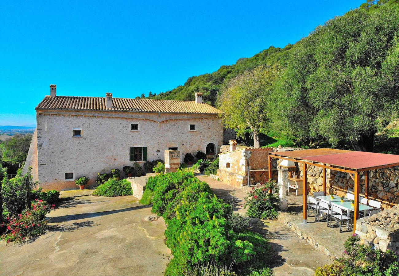 Villa in Alcudia mit Pool- und Bergblick