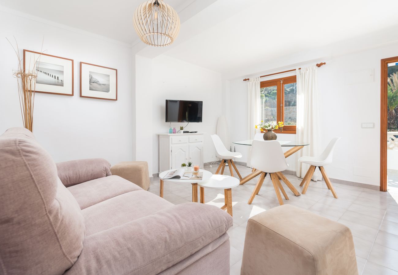 Ferienwohnung in Cala Sant Vicenç - A. Can Marce in Cala Sant Vicenç with WiFi