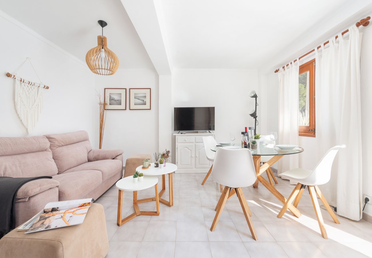 Ferienwohnung in Cala Sant Vicenç - A. Can Marce in Cala Sant Vicenç with WiFi