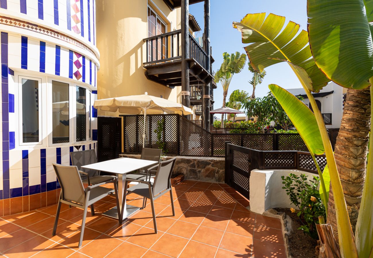 Ferienhaus in Bahia Feliz - Cute next to beach & pool- P27 By CanariasGetaway