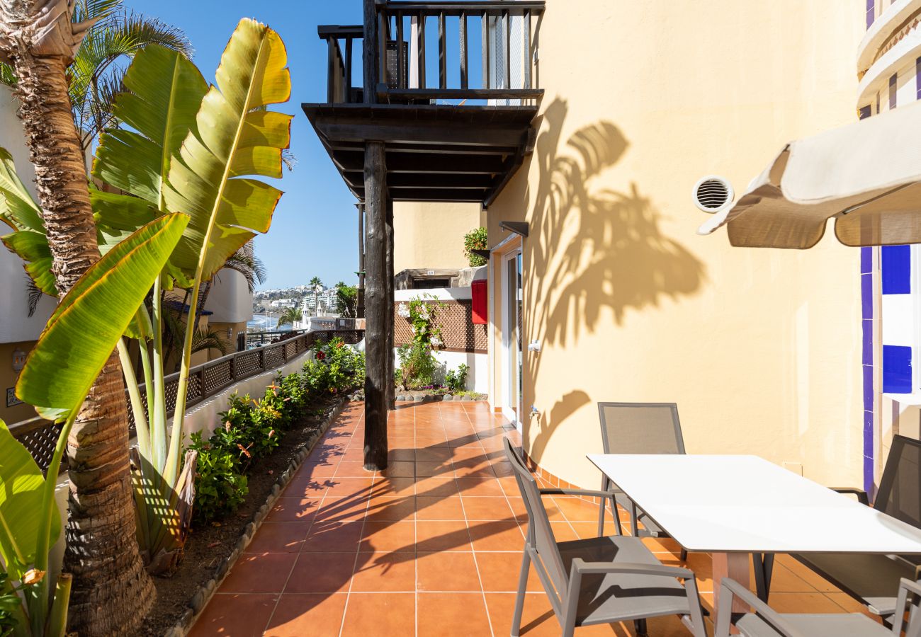 Ferienhaus in Bahia Feliz - Cute next to beach & pool- P27 By CanariasGetaway