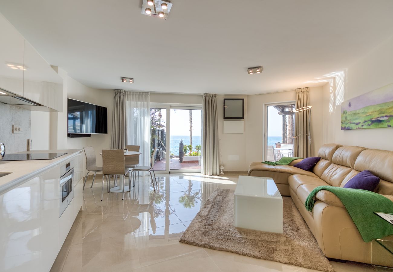 Ferienhaus in Bahia Feliz - Luxury apartment Sea Views P67A By CanariasGetaway