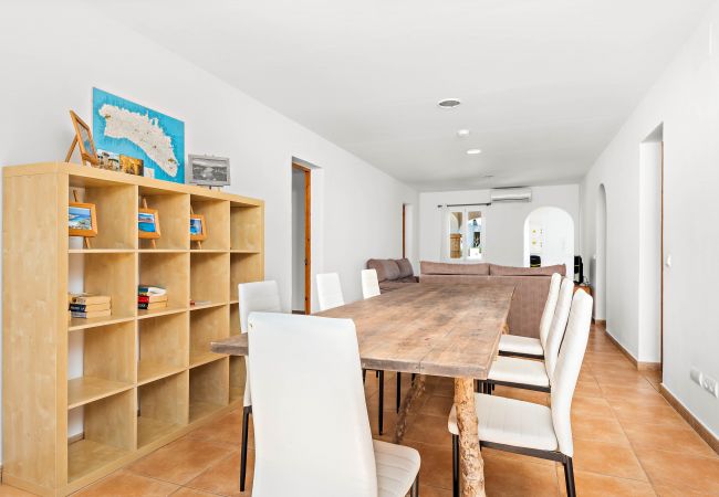 Villa in Cala Blanca - Menorca Binisaret 1 Villa in Cala Blanca - Menorca Binisaret 1