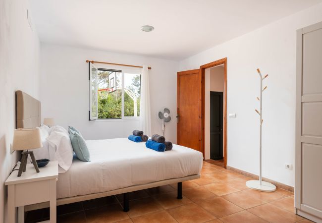 Villa in Cala Blanca - Menorca Binisaret 1 Villa in Cala Blanca - Menorca Binisaret 1
