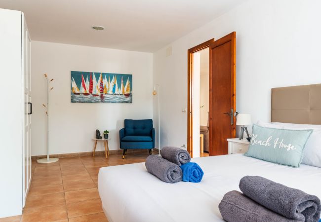 Villa in Cala Blanca - Menorca Binisaret 1 Villa in Cala Blanca - Menorca Binisaret 1