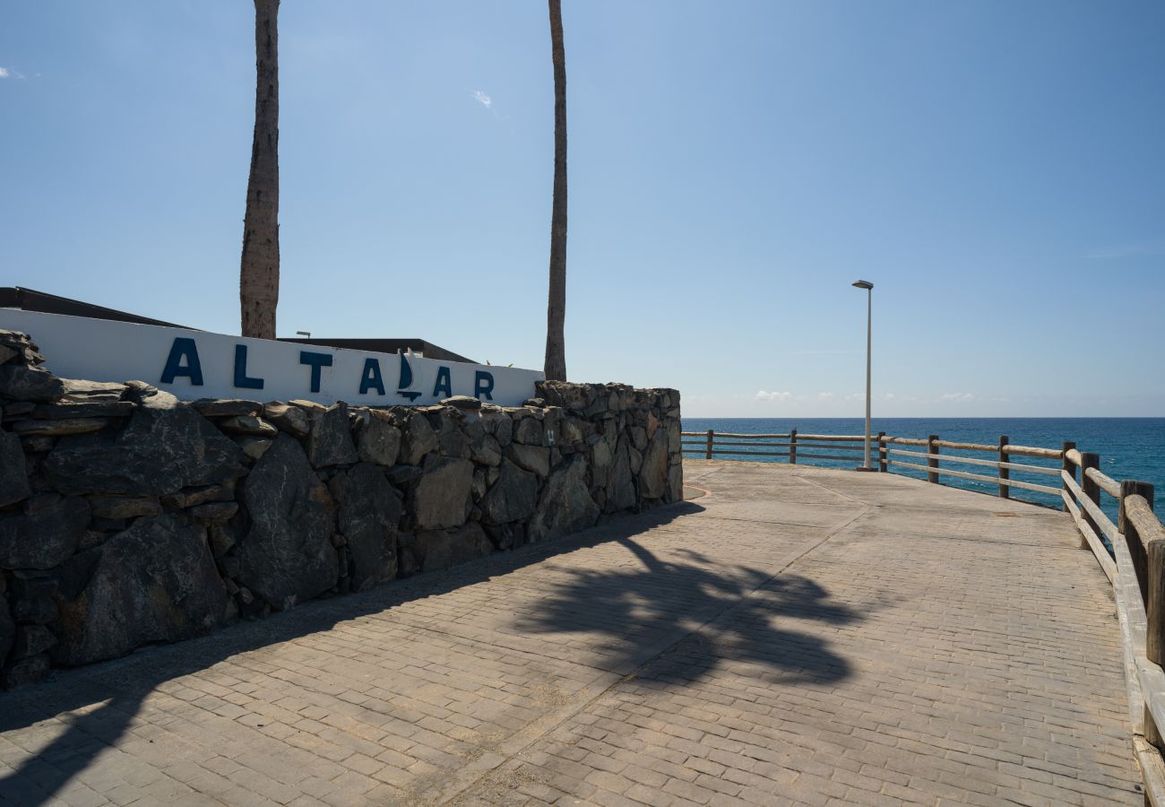 Ferienhaus in San Bartolomé de Tirajana - Altamar 60 Balcony beach views By CanariasGetaway
