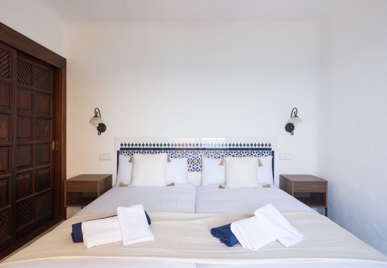 Ferienhaus in San Bartolomé de Tirajana - Altamar 60 Balcony beach views By CanariasGetaway
