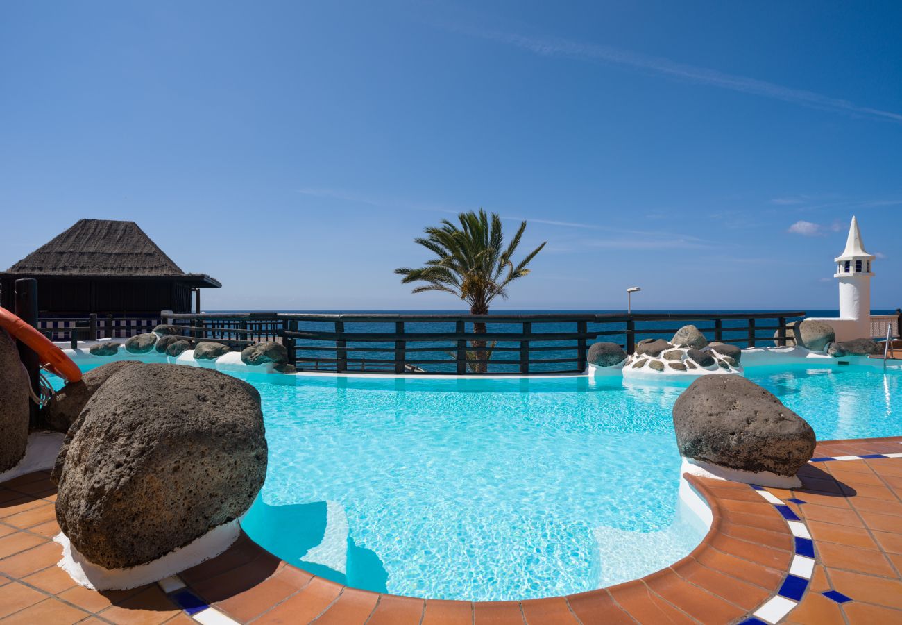 Ferienhaus in San Bartolomé de Tirajana - Altamar 60 Balcony beach views By CanariasGetaway