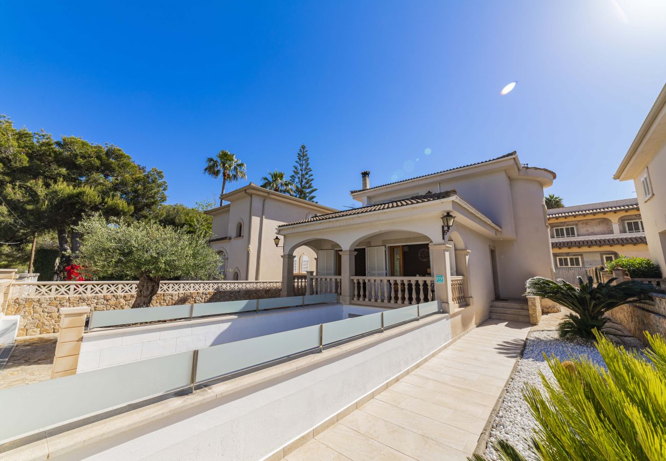 Villa in Muro - V. Benestar Pool and Beach Platja de Muro