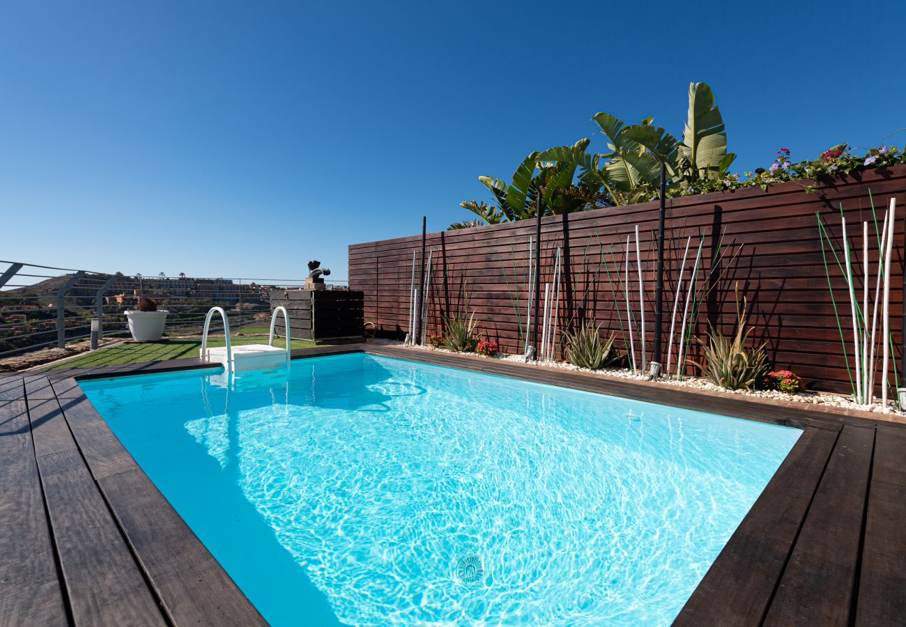 großer privater Pool villa salobre golf
