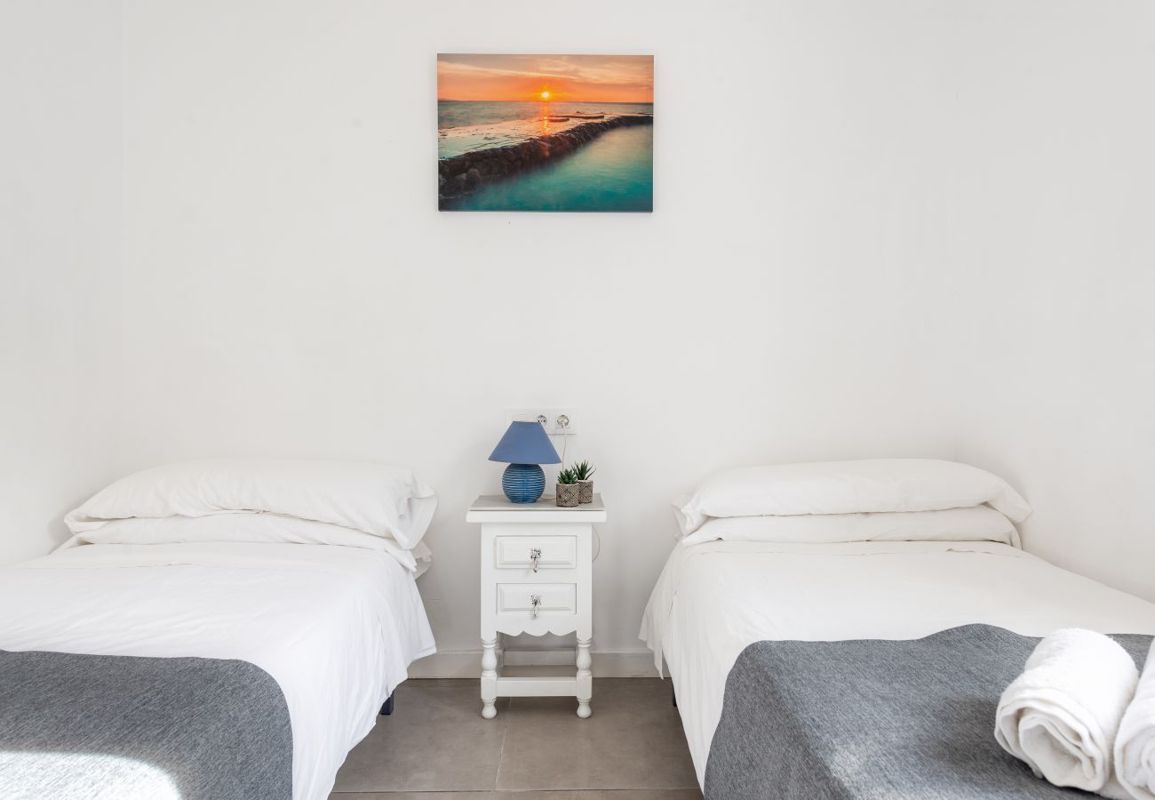 Villa in Alcudia - V. Casa Blanca, pool and beach