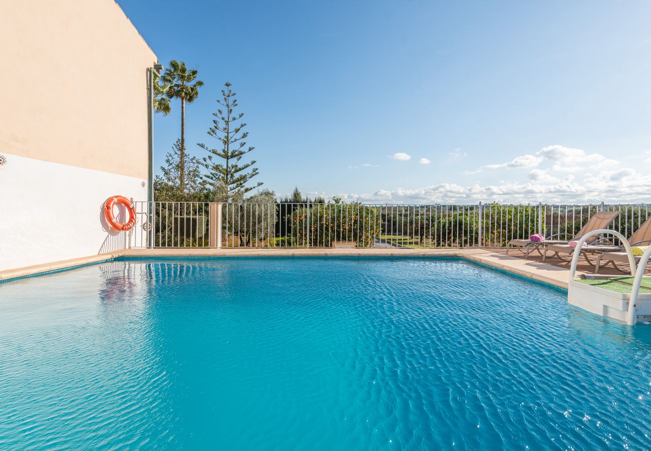 Villa in Llubi - V. Can Rafelino, pool and relax