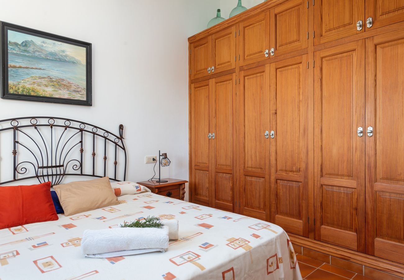 Villa in Llubi - V. Can Rafelino, pool and relax
