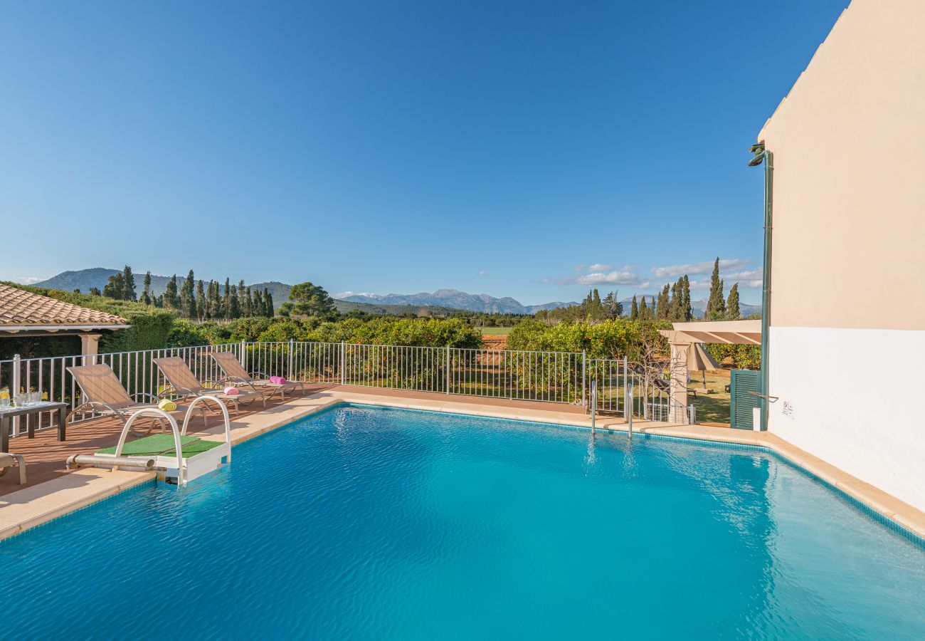 Villa in Llubi - V. Can Rafelino, pool and relax