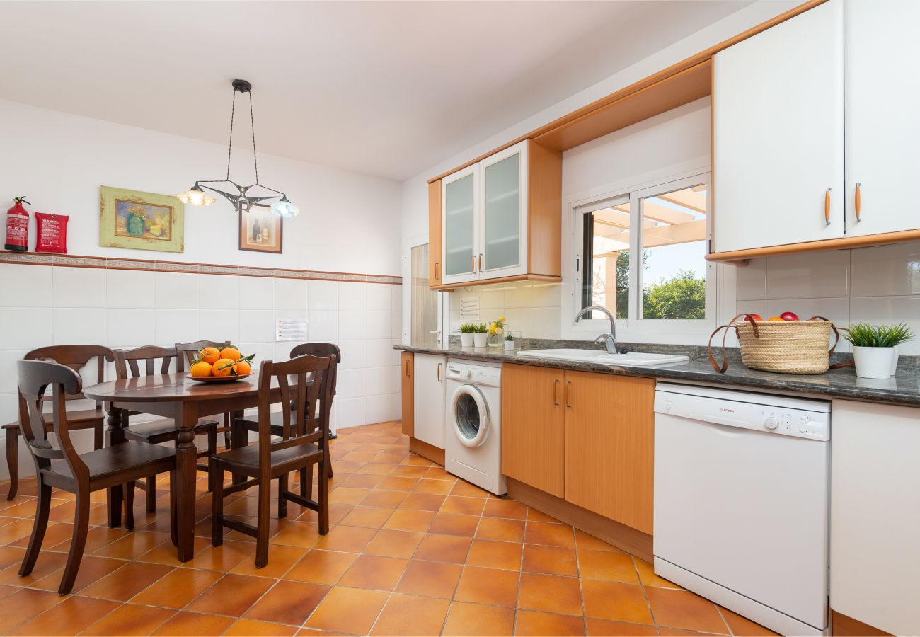 Villa in Llubi - V. Can Rafelino, pool and relax
