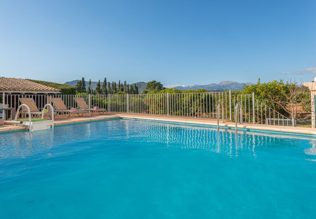 Villa in Llubi - V. Can Rafelino, pool and relax