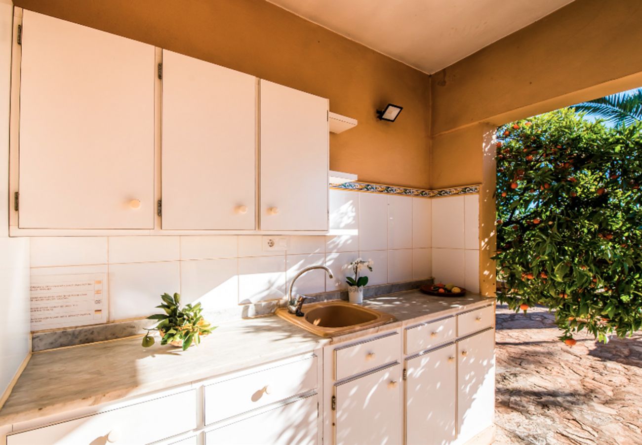Villa in Llubi - V. Can Rafelino, pool and relax