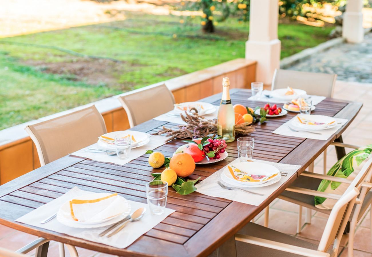 Villa in Llubi - V. Can Rafelino, pool and relax