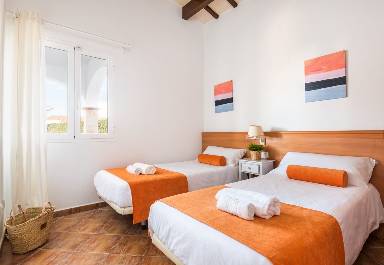 Villa in Cap d´Artruix - Menorca Fucsia