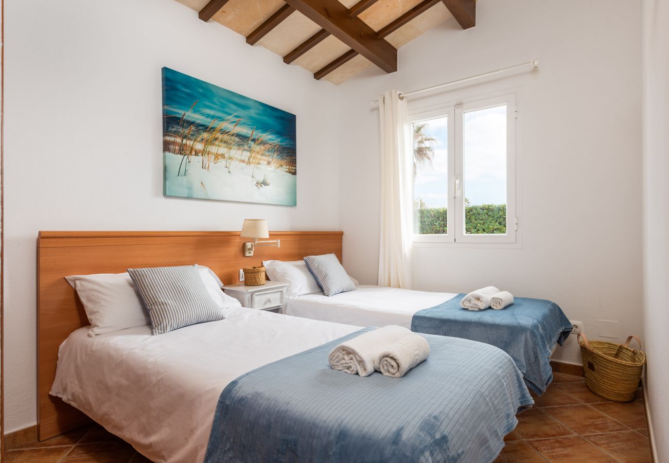Villa in Cap d´Artruix - Menorca Fucsia